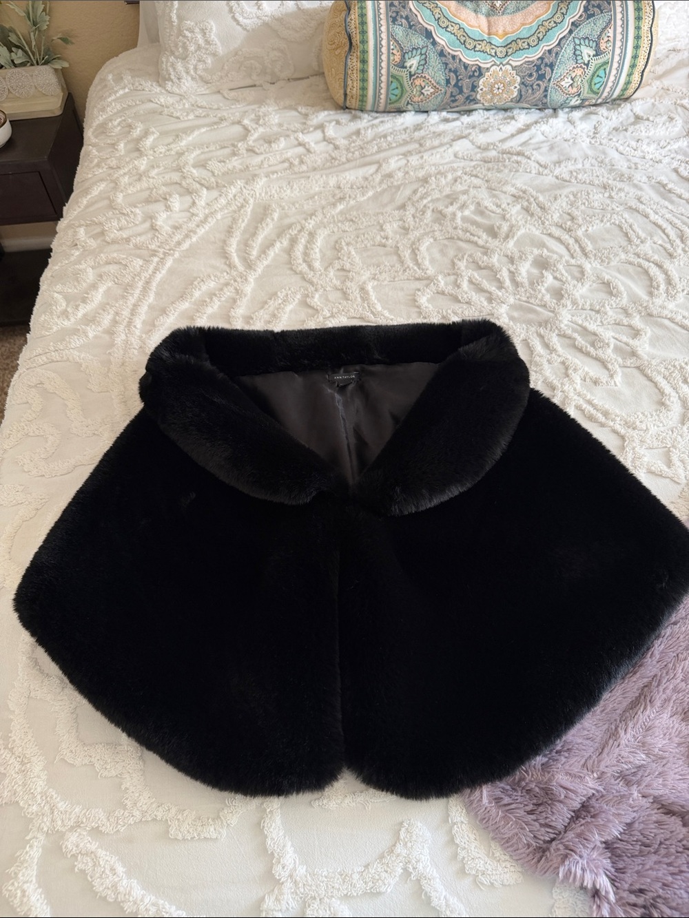Ann Taylor Black Faux Fur Capelet